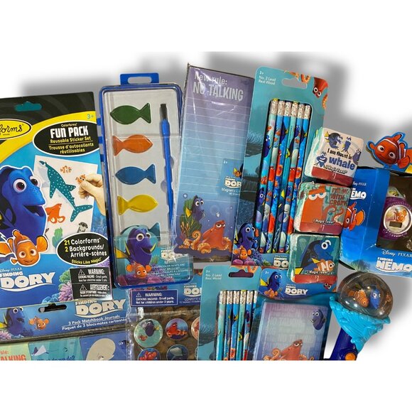 Disney Pixar Finding Dory Lot - Stationary Party Supplies Gift Stocking Filler - Picture 4 of 5